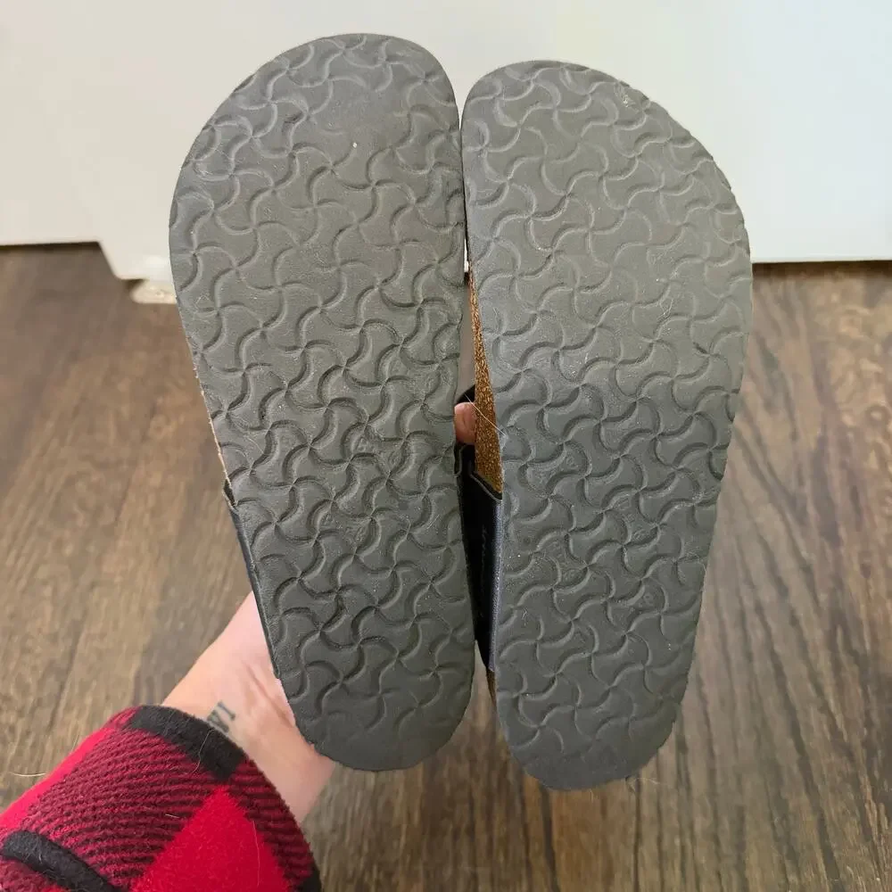 Birkenstock Gizeh Youth Sandal- Size 34/ US 3